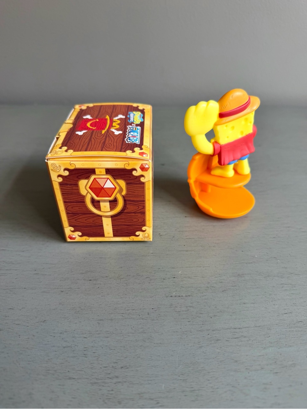 McDonald's Spongebob Square Pants x Luffy #1 Happy Meal Toy 2026 NEW Collectible - Picture 5 of 6